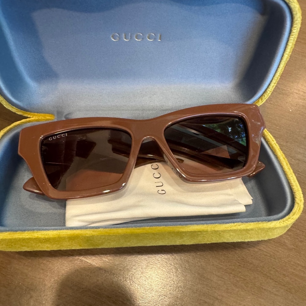 Womens Gucci sunglasses GG1753S